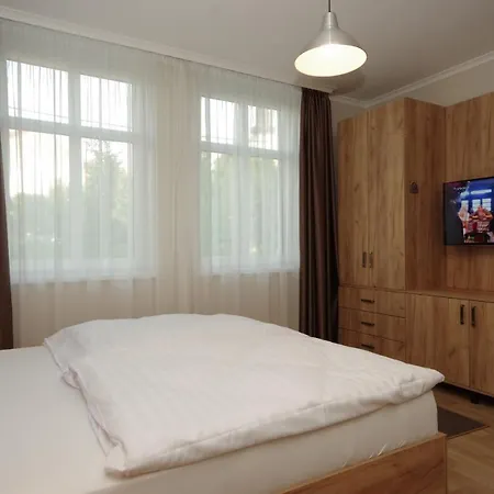 Almasy Apartmanhaz גיולה מראה חיצוני תמונה