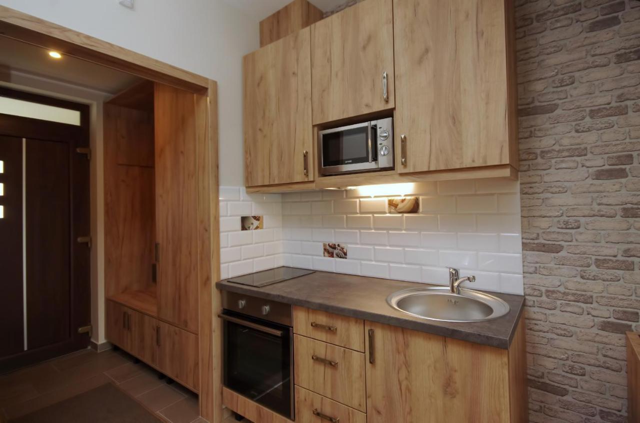 Almasy Apartmanhaz * Gyula