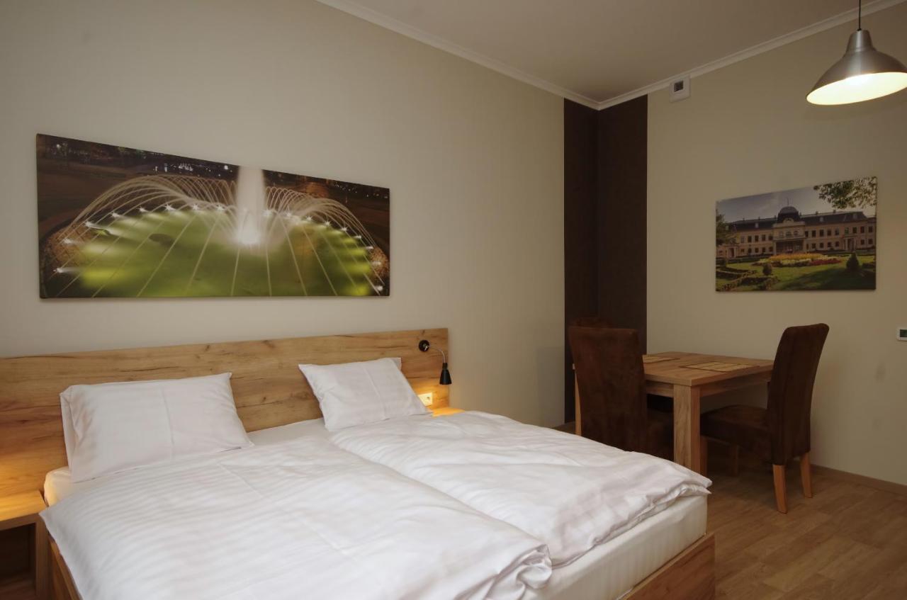 Almasy Apartmanhaz *